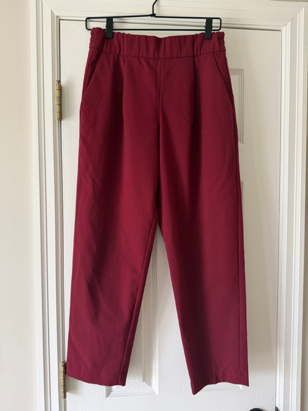 GAP Factory Women's Cropped Pants in Deep Burgundy
